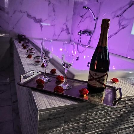 Apartament Triplex 110 M2 Centre Historique Avec Jacuzzi Dinan Zewnętrze zdjęcie